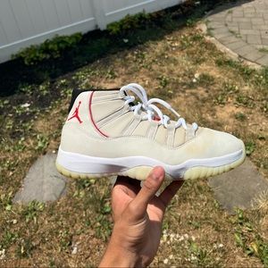 Jordan 11 Retro Platinum Tint Size 9.5 Mens